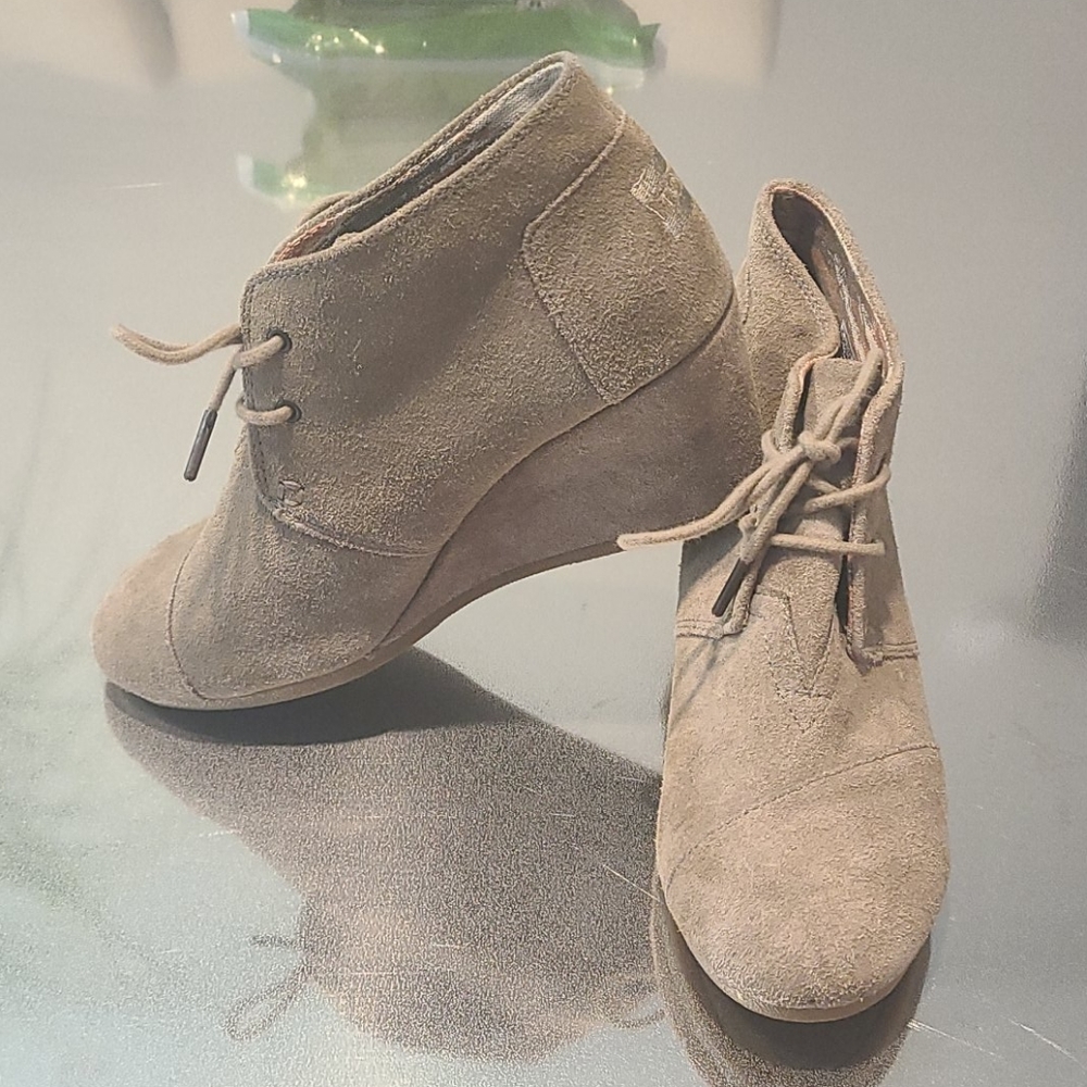 Toms wedges booties 8.5
